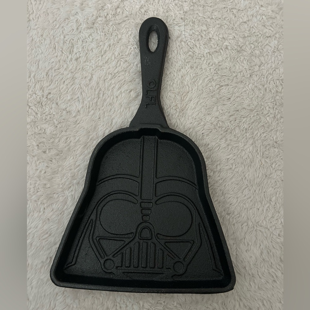 Star Wars Darth Vader Black Cast Iron Skillet